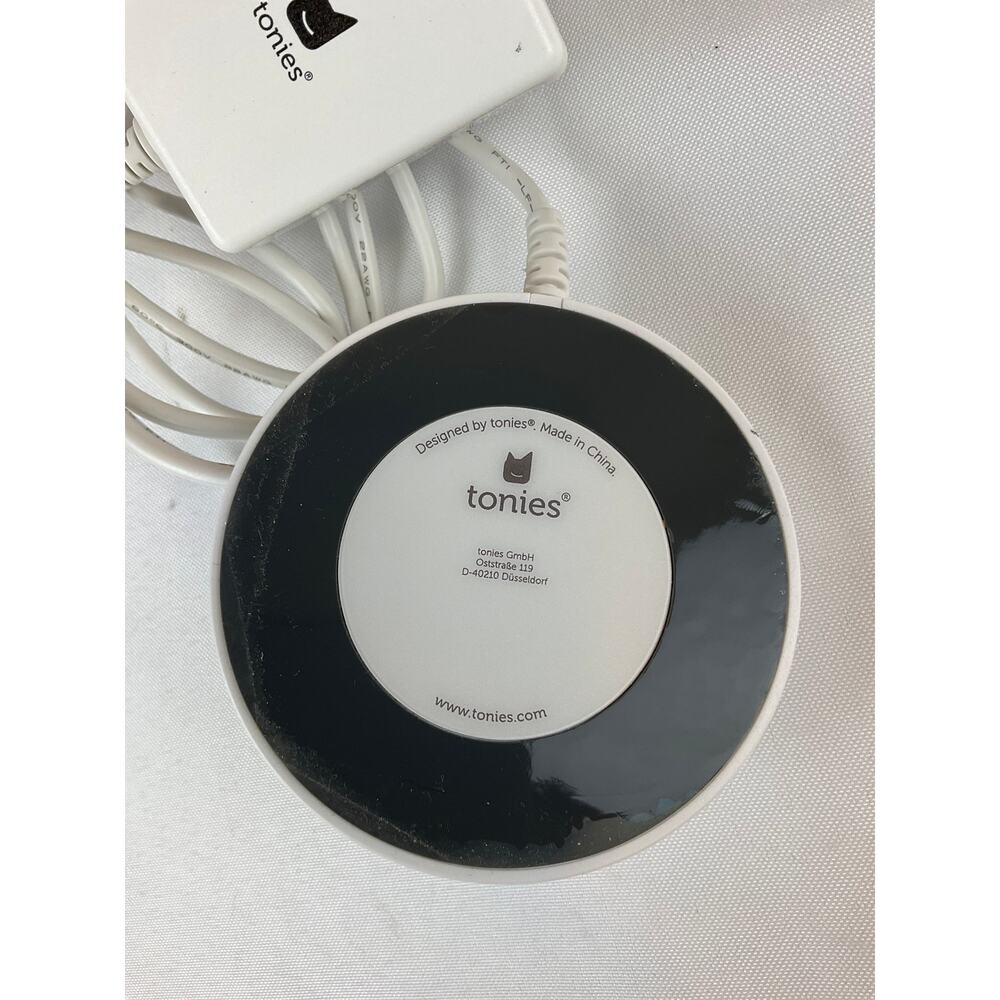 Toniebox Kids Audio Player, Starter Speaker Unit and Charger Only w/ Tote Bag - Picture 4 of 11